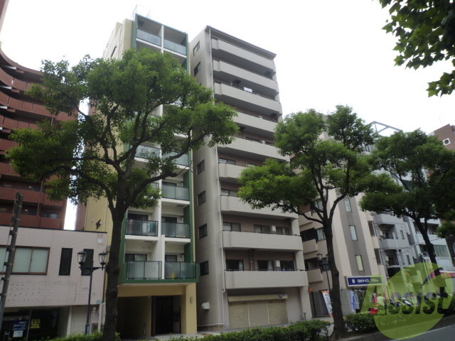 建物外観　シャープなデザインが印象的な洗練の住まい