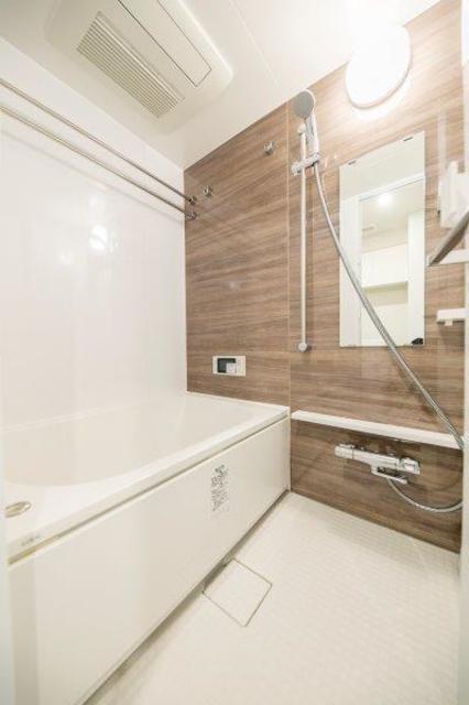 バス・シャワールーム　※写真は同タイプ住戸です。