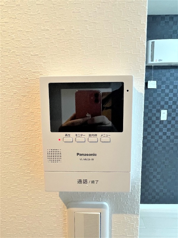セキュリティ　モニター付きインターホン♪