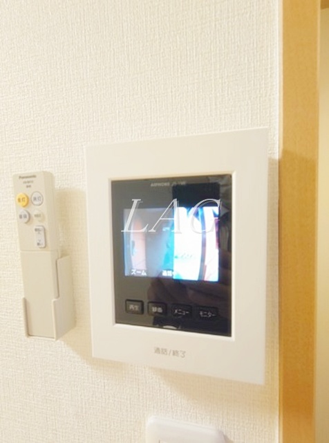 セキュリティ　モニター付きインターフォンです。