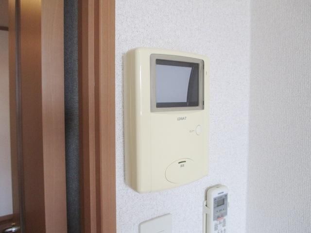 セキュリティ　★TVモニター付きインターホンで来訪者の顔がわかります★