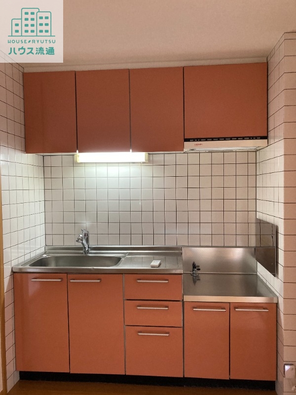 キッチン　※別号室の写真になります。