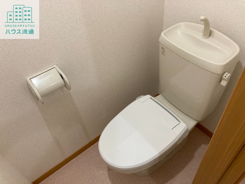 トイレ　※別号室の写真になります。