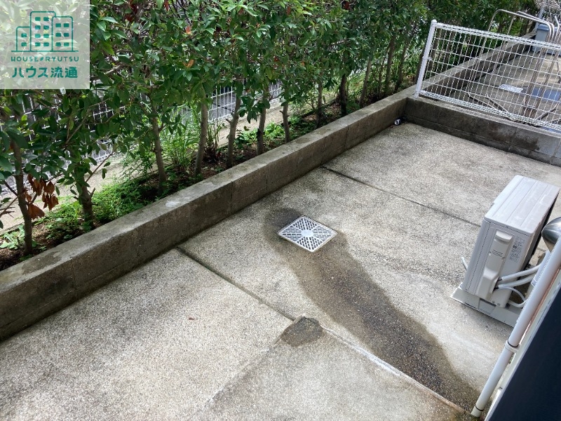 バルコニー　※別号室の写真になります。