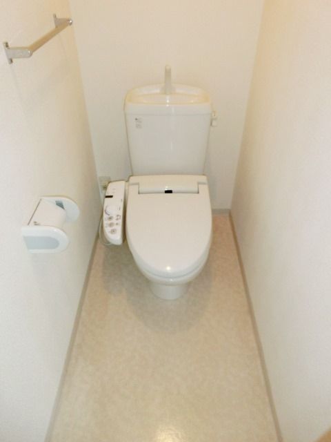 トイレ　ウォシュレットです。意外と要望の多い設備なんです！