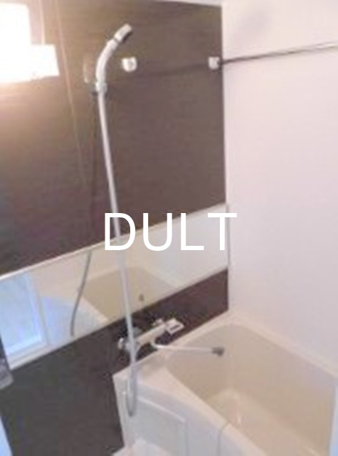 バス・シャワールーム　バスルームです。