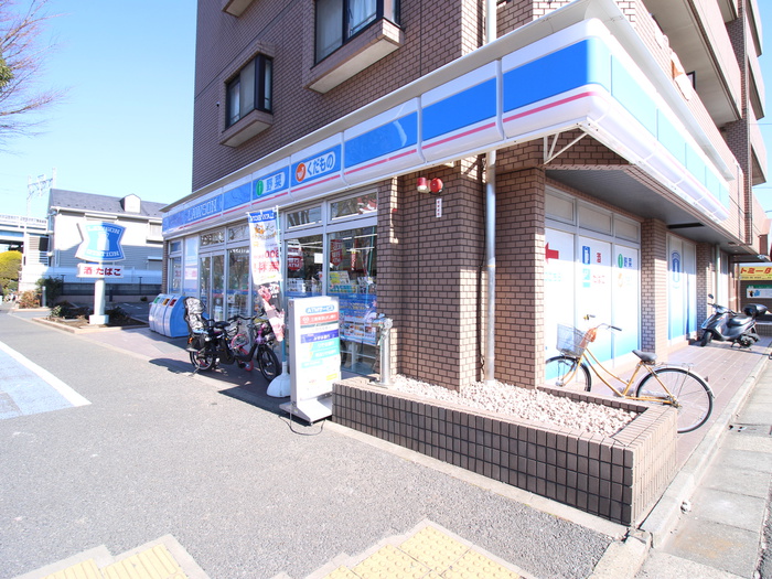 コンビニ　ローソン（コンビニ）まで15m