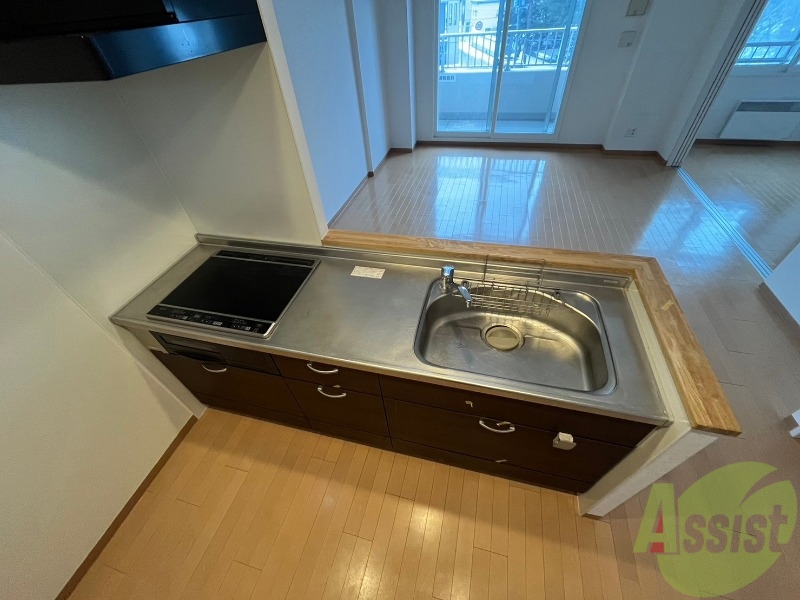 キッチン　キッチンにはＩＨクッキングヒーターも完備です！