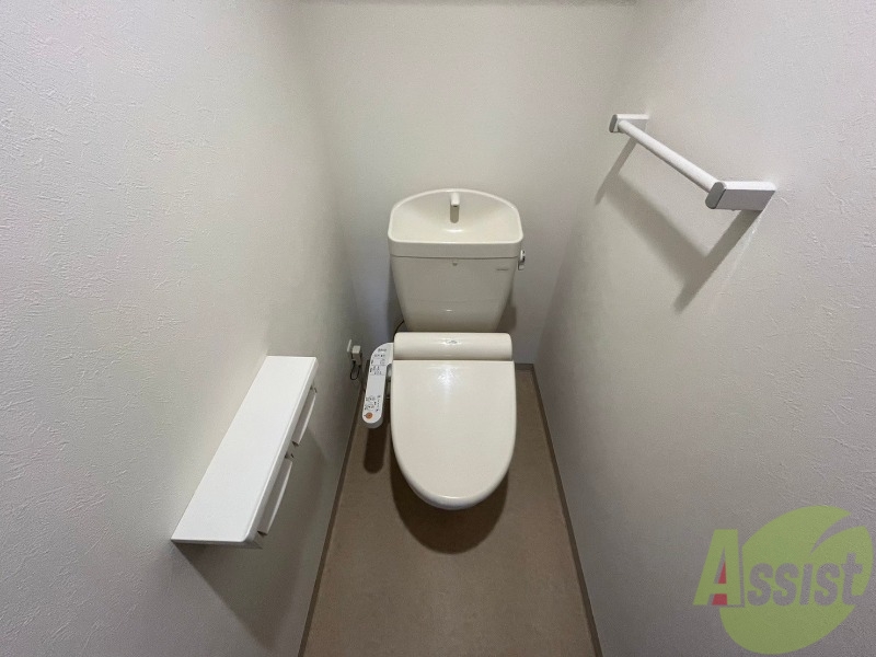 トイレ　トイレです。ウォシュレット付を探している方、おすすめです。