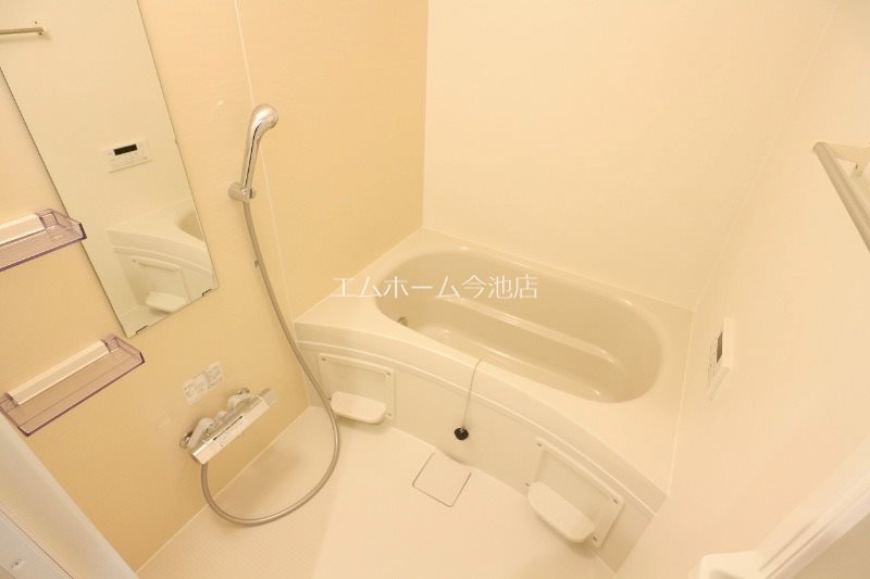 バス・シャワールーム　追い焚き・浴室暖房乾燥機能付バス