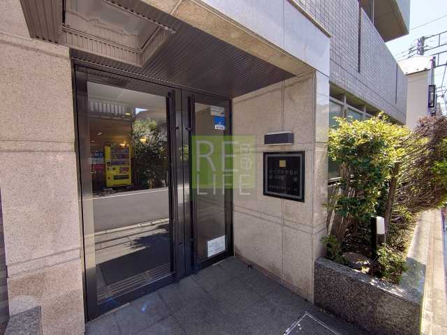 エントランス　ルーブル早稲田参番館