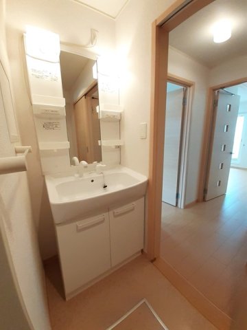 洗面設備　忙しい朝には欠かせない洗面所です