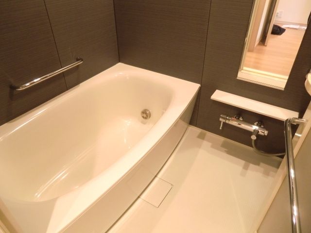 バス・シャワールーム　追炊き機能付きバス