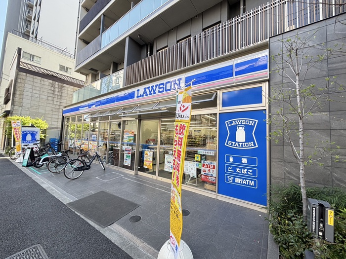 コンビニ　ローソン（コンビニ）まで13m