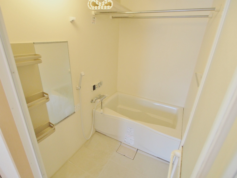 バス・シャワールーム　※別部屋のお写真です※