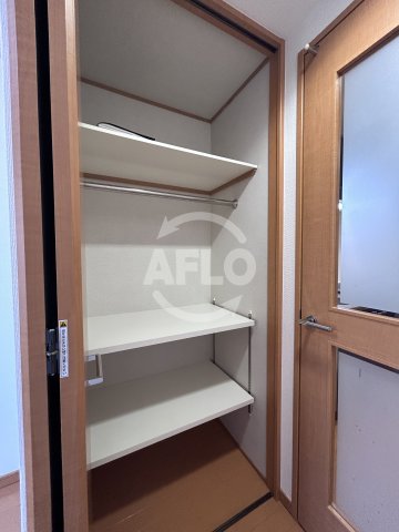 収納　オーキッドレジデンス塚本　クローゼット