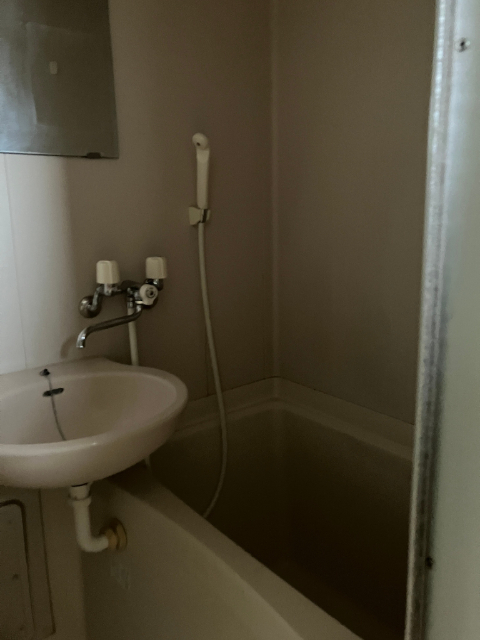 バス・シャワールーム　例）２０５号室