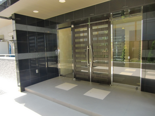 エントランス　エントランス前