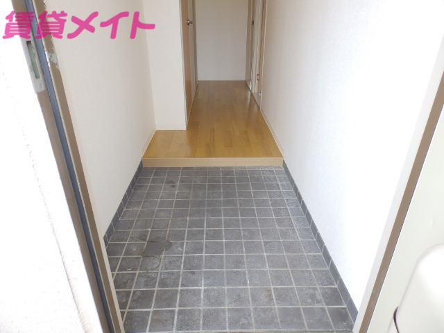 玄関　同タイプ写真