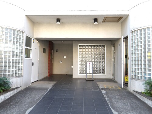 エントランス　エントランス外観