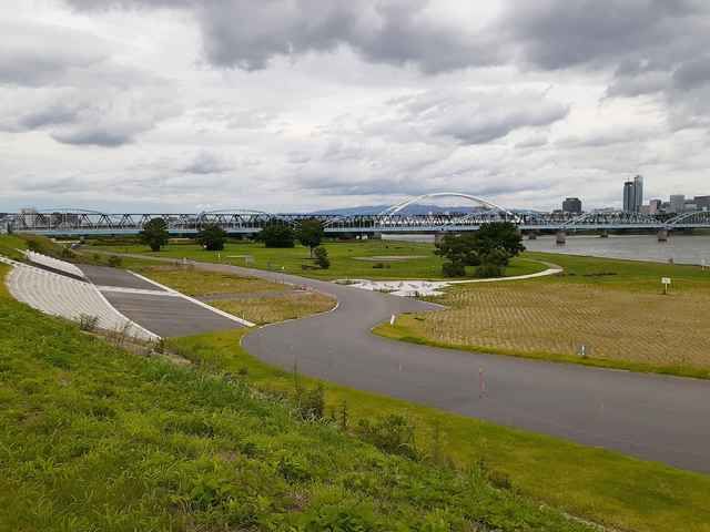 公園　淀川河川公園（公園）まで407m