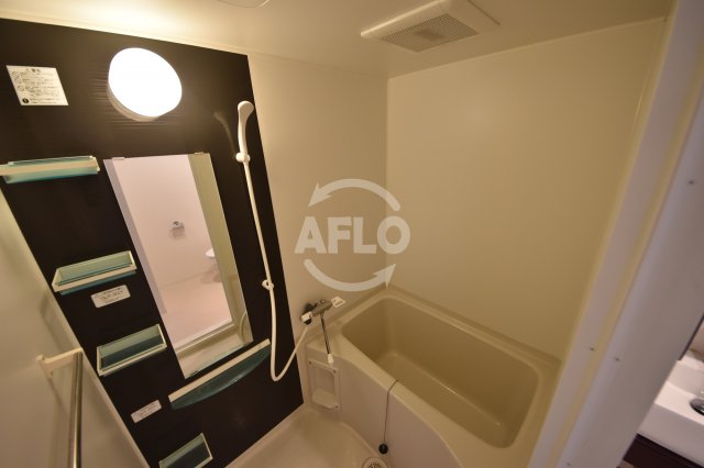 バス・シャワールーム　グランパーク大阪WEST　バスルーム