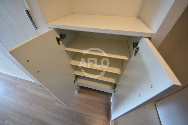 玄関　グランパーク大阪WEST　下駄箱