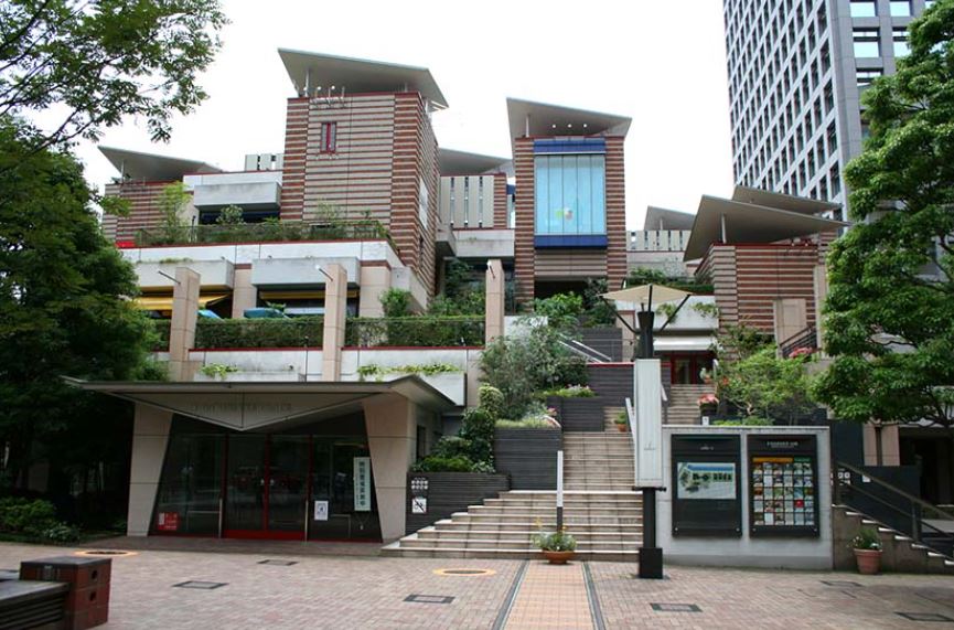 ショッピングセンター　アイガーデンテラス（ショッピングセンター）まで311m