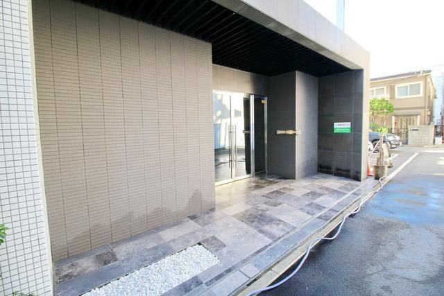 エントランス　☆正面玄関☆