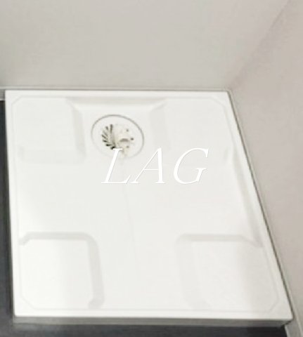 その他設備　室内洗濯機置き場です。（同仕様です。）