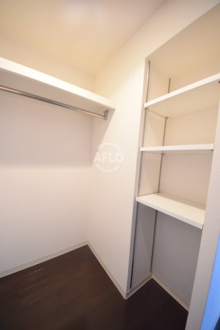 収納　パウゼ堺筋　ウォークインクローゼット