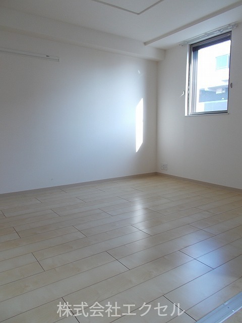 その他部屋・スペース　フローリングの室内です。