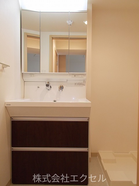 洗面設備　独立洗面台です。