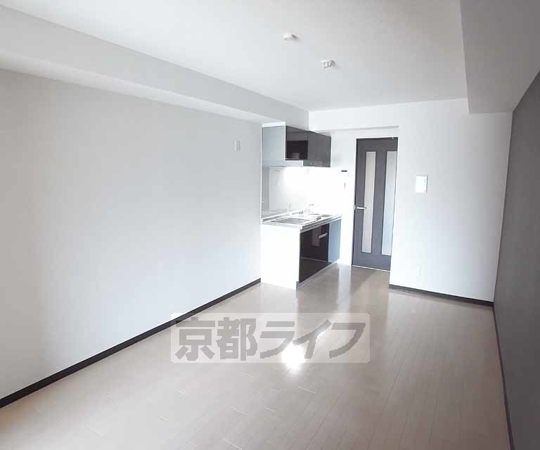 居室・リビング　家具の配置がしやすいお部屋となっております