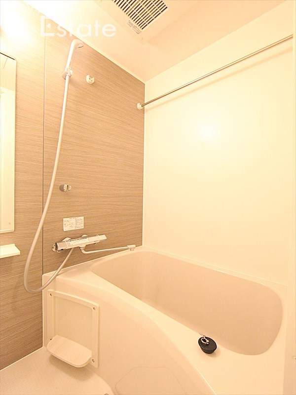 バス・シャワールーム　バスルーム