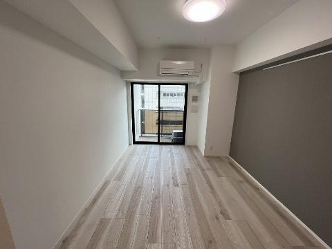 居室・リビング　室内