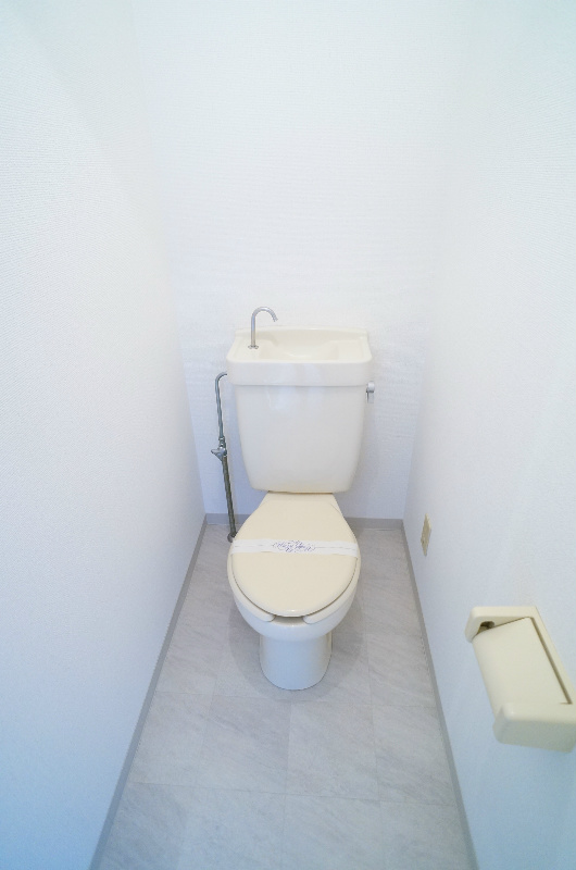 トイレ　※同建物・別号室の参考写真です★（実際のお部屋とは異なります