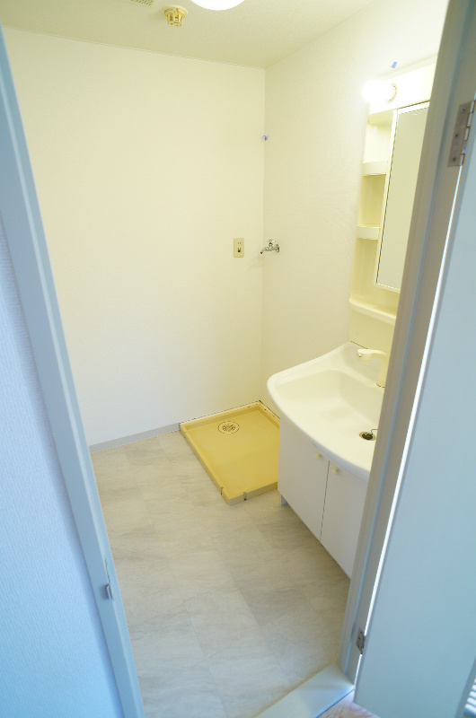 洗面設備　※同建物・別号室の参考写真です★（実際のお部屋とは異なります