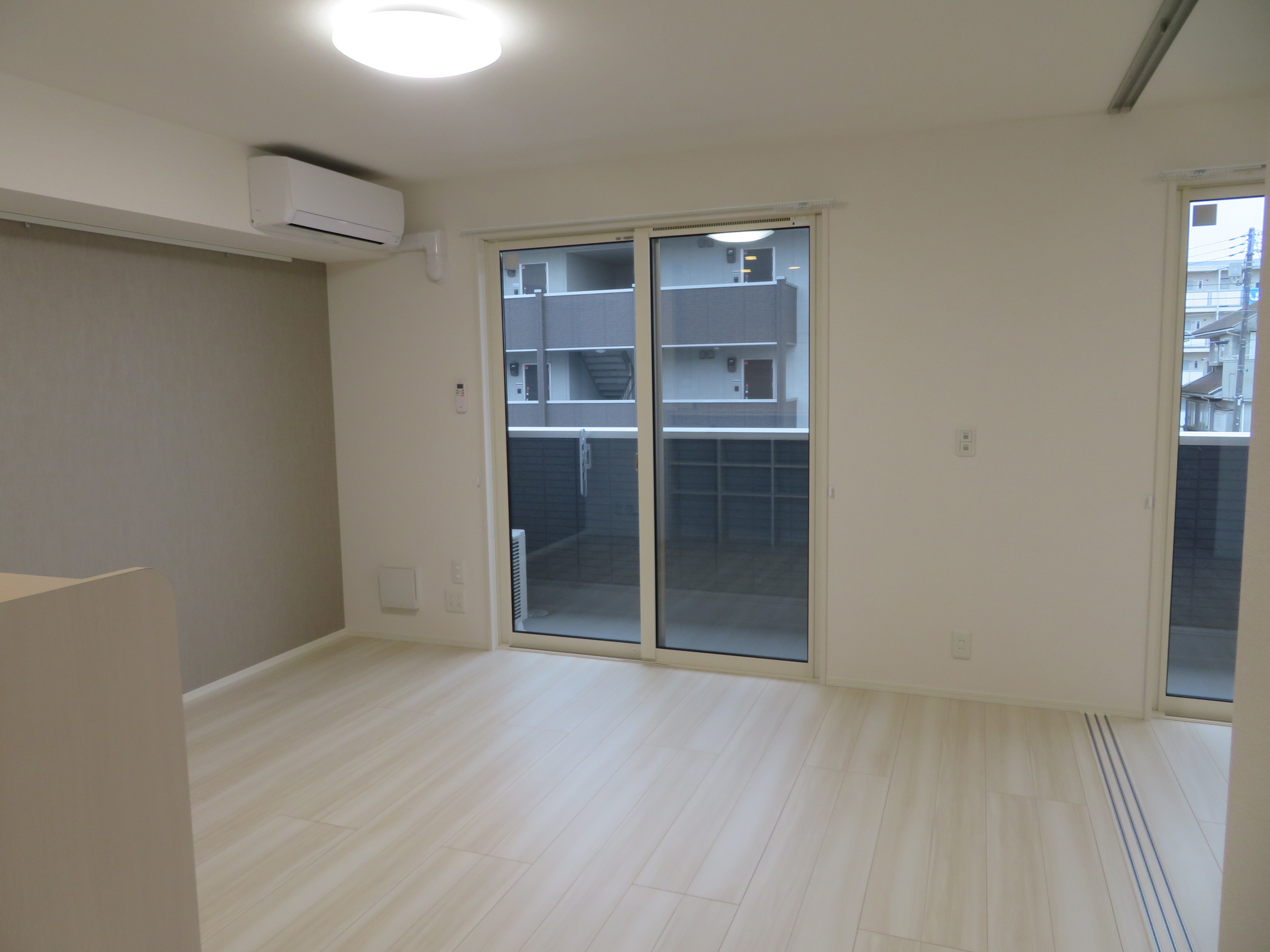 居室・リビング　12帖のLDKは広々ですね！！