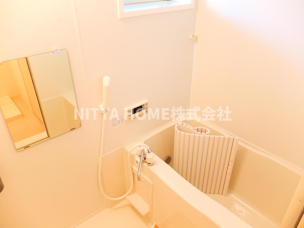 バス・シャワールーム　浴室乾燥機・追炊き機能が付いています☆彡