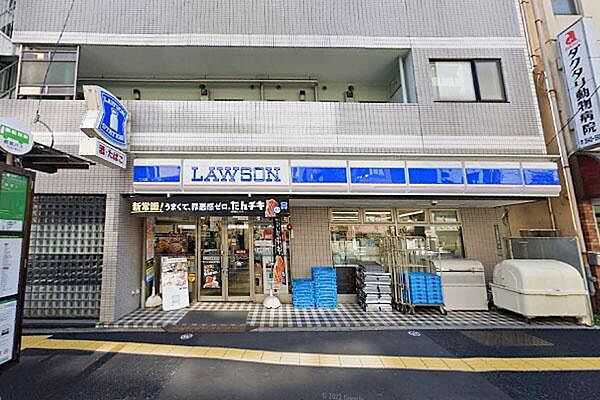 コンビニ　ローソン本駒込五丁目店（コンビニ）まで384m