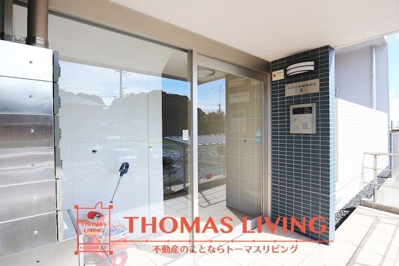 エントランス　安心と安全のオートロックです。