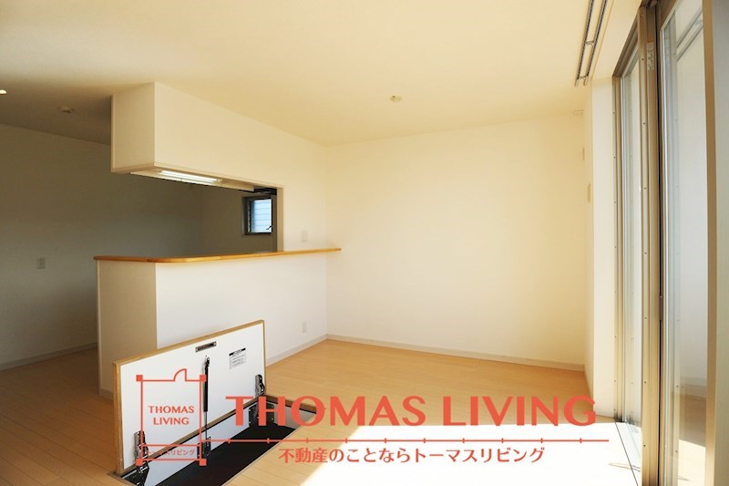 居室・リビング　実際の写真を準備中の為、同じ建物の別室写真です。参考下さい。