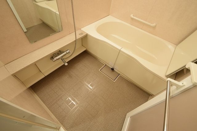 バス・シャワールーム　★追い炊き機能付きのバスルーム・バスタブが広く足を伸ばして…