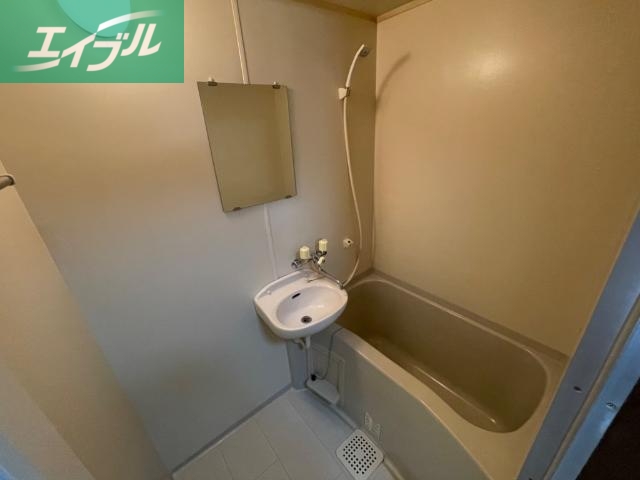 バス・シャワールーム　バス