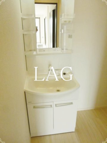 洗面設備　独立洗面台です。