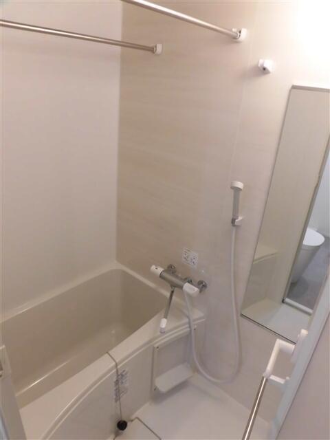 バス・シャワールーム　?