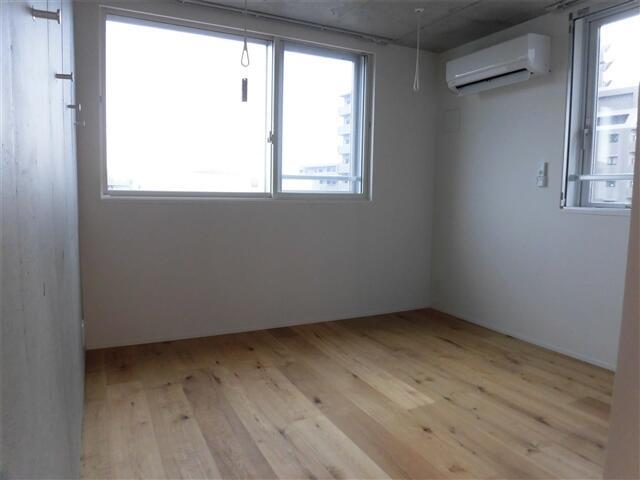 居室・リビング　?