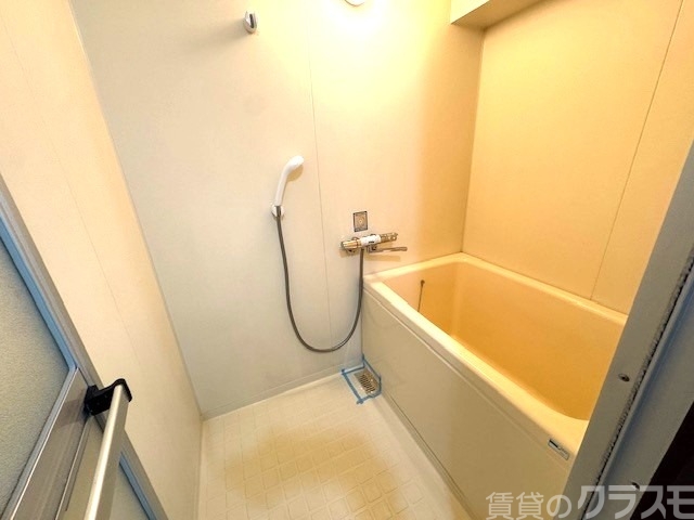 バス・シャワールーム　一日のお疲れをお取りください。