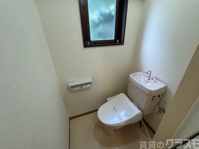 トイレ　冬場も安心の温水洗浄便座！